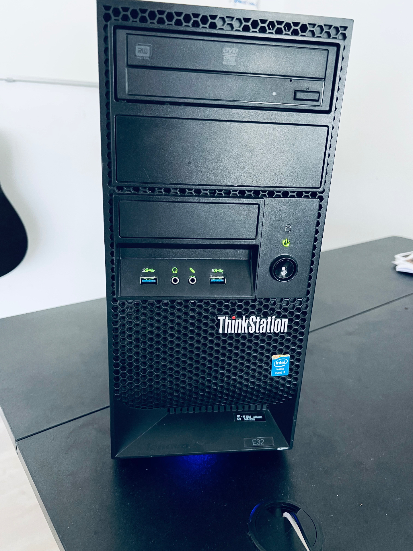 Komplet sæt med Acer-skærm og 4-i-1 gaming-sæt